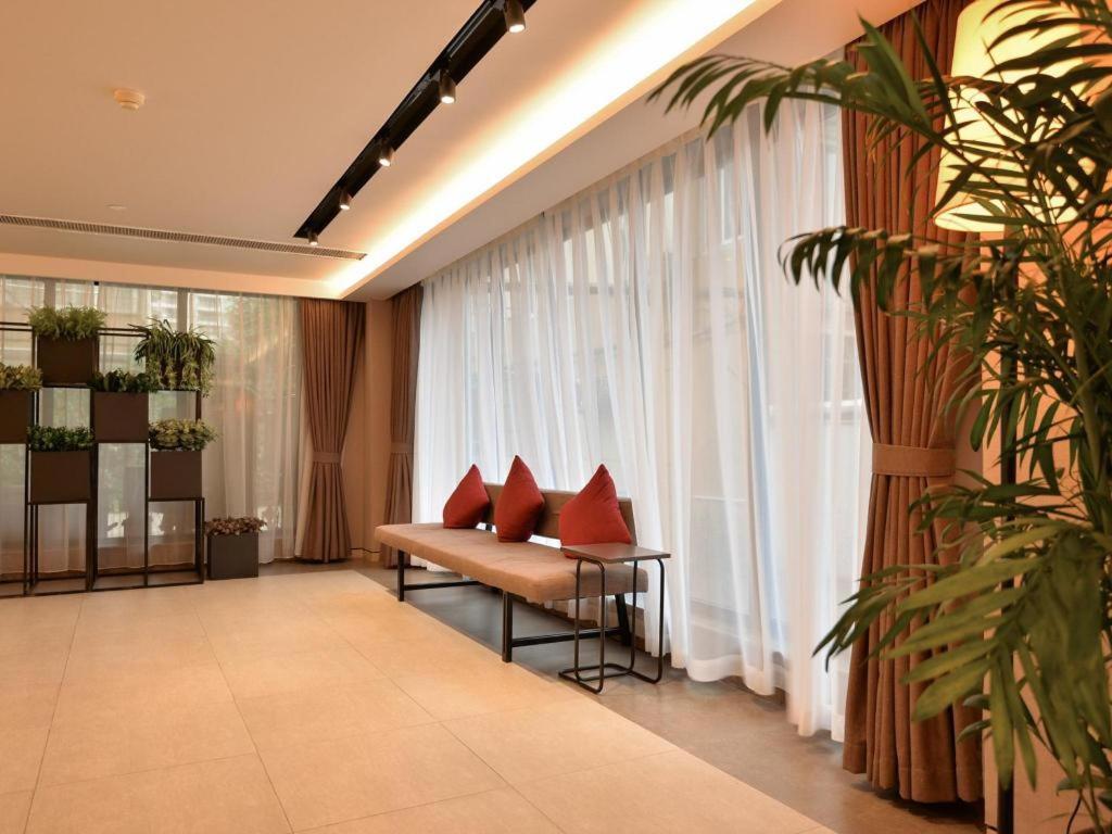 Home Inns Plus Shanghai Xujiahui Branch Exterior foto