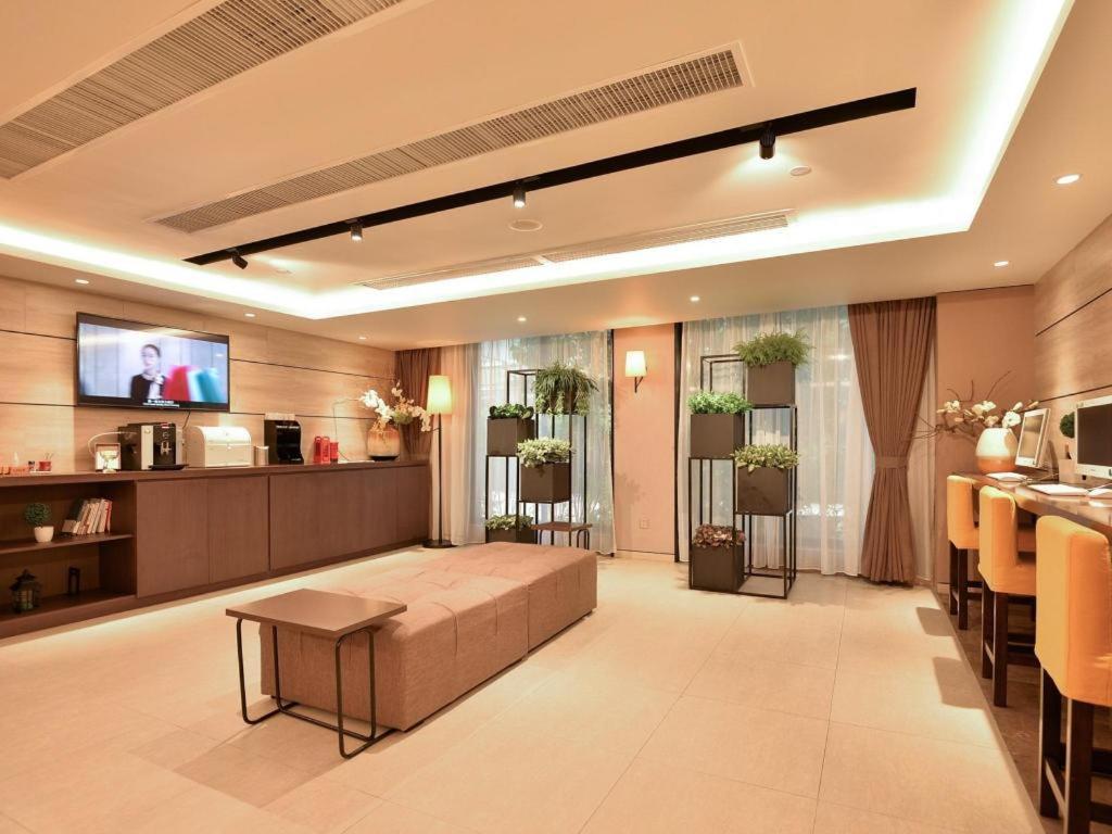 Home Inns Plus Shanghai Xujiahui Branch Exterior foto