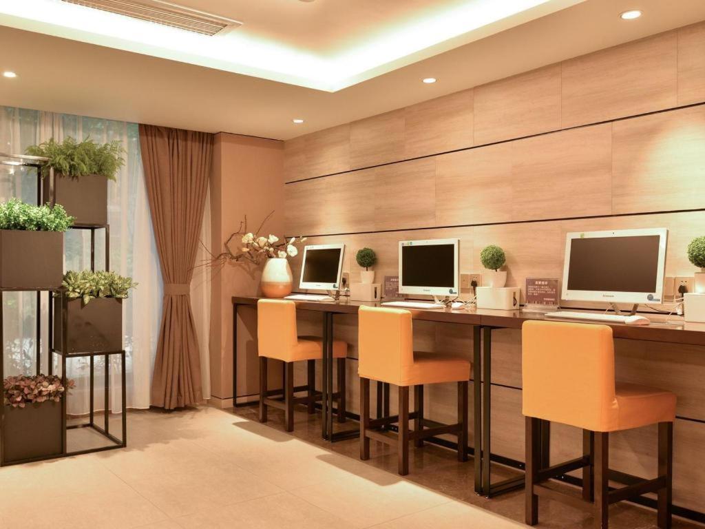 Home Inns Plus Shanghai Xujiahui Branch Exterior foto