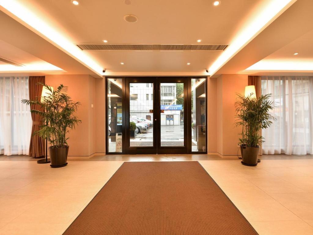 Home Inns Plus Shanghai Xujiahui Branch Exterior foto