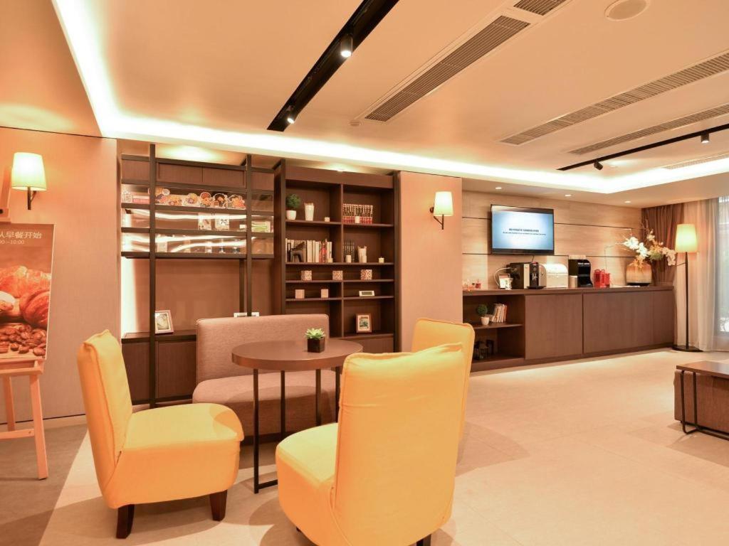 Home Inns Plus Shanghai Xujiahui Branch Exterior foto